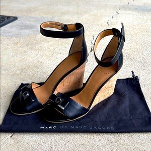 NEW Marc by Marc Jacob’s womens 37 US 7 black bow wedge high heel shoes NWOB